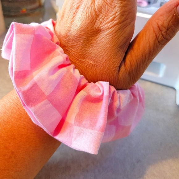 Pink Checkerboard Scrunchie - Picture 4 of 5